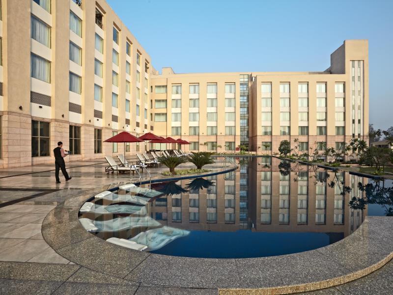 Radisson Blu Hotel Rudrapur Exterior foto