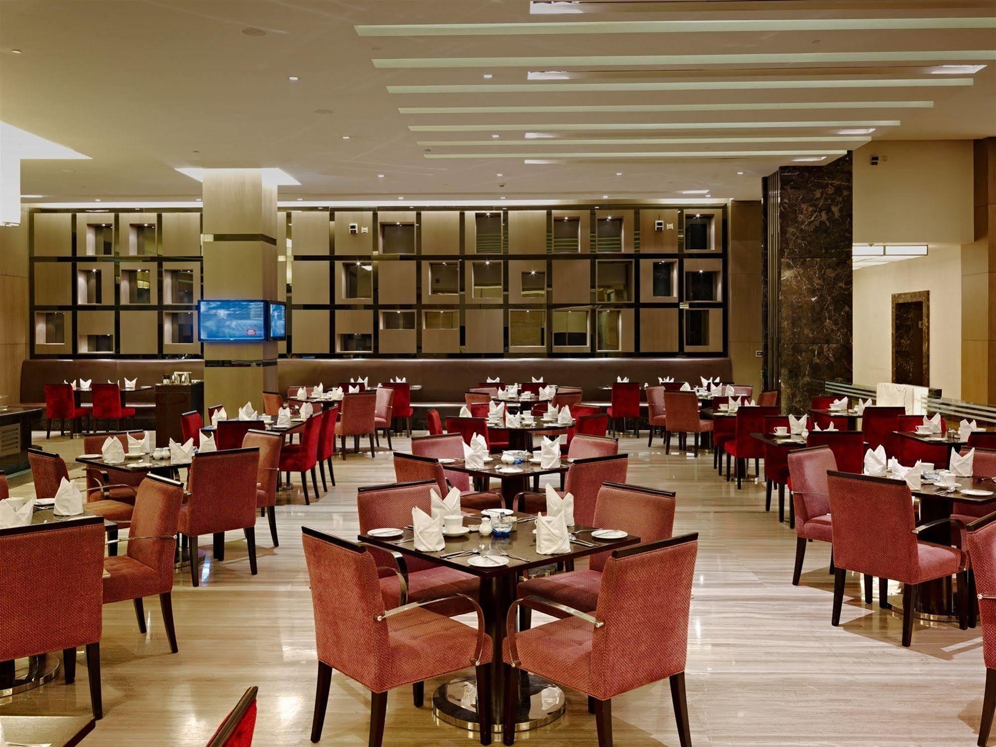 Radisson Blu Hotel Rudrapur Exterior foto
